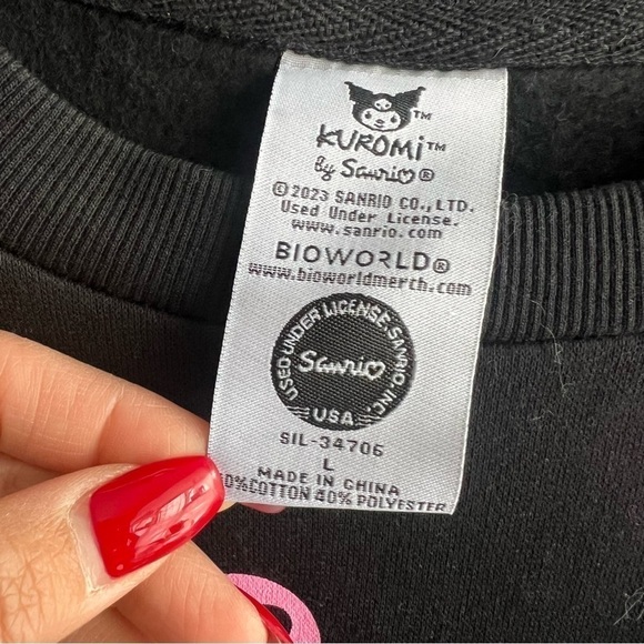 NWOT Sanrio Kuromi Sweatshirt Crewneck Size Large - Picture 6 of 6